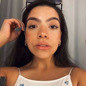 Meet your Posher, Ana